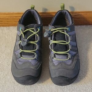 ⭐️KEEN Kids Gray and Green Hiking Shoes